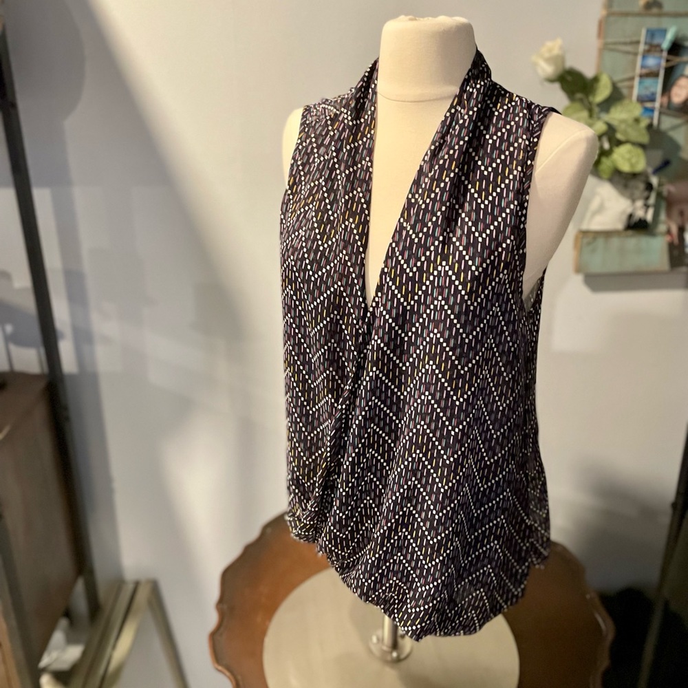 41 Hawthorn sleeveless blouse